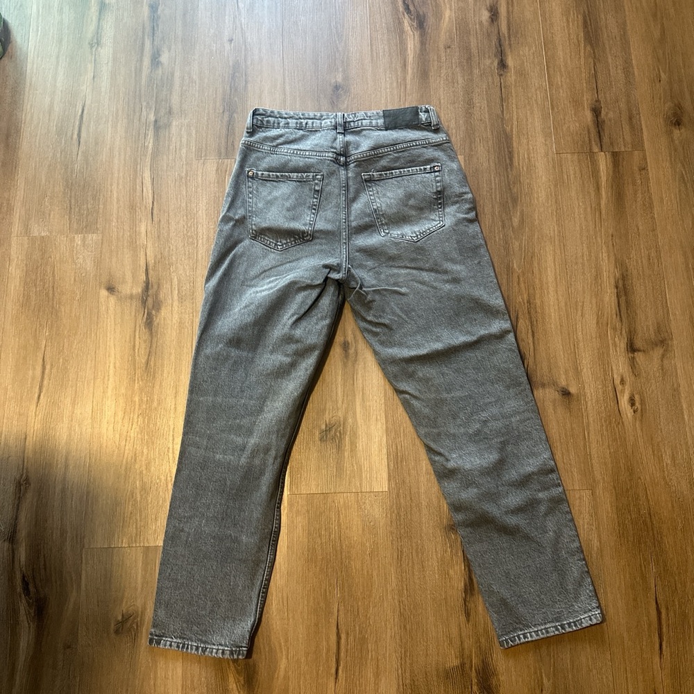 Zara Women’s Straight Gray Jeans - Picture 2 of 3